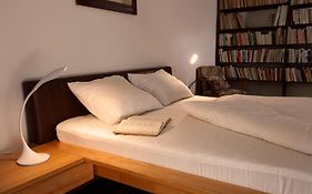 Villa Z - Apartment With Air Condition, Free Parking, Ev Power Station